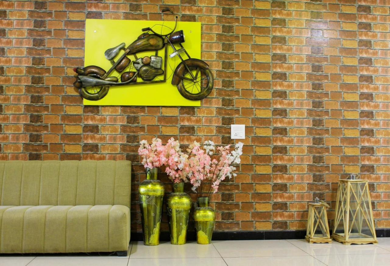 Hotel Radiant Inn Roorkee Exterior foto